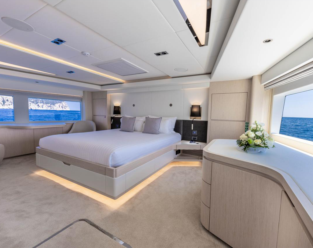 Luxury Yacht Charter Saint-Tropez