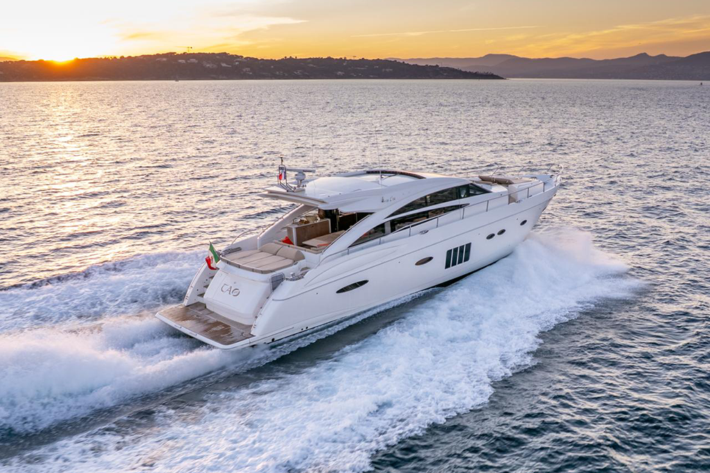Luxury Yacht Charter Saint-Tropez Luxury Yacht Charter Saint-Tropez